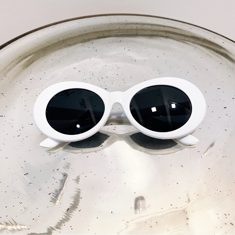 NWOT Vintyle Sunglasses 🕶️